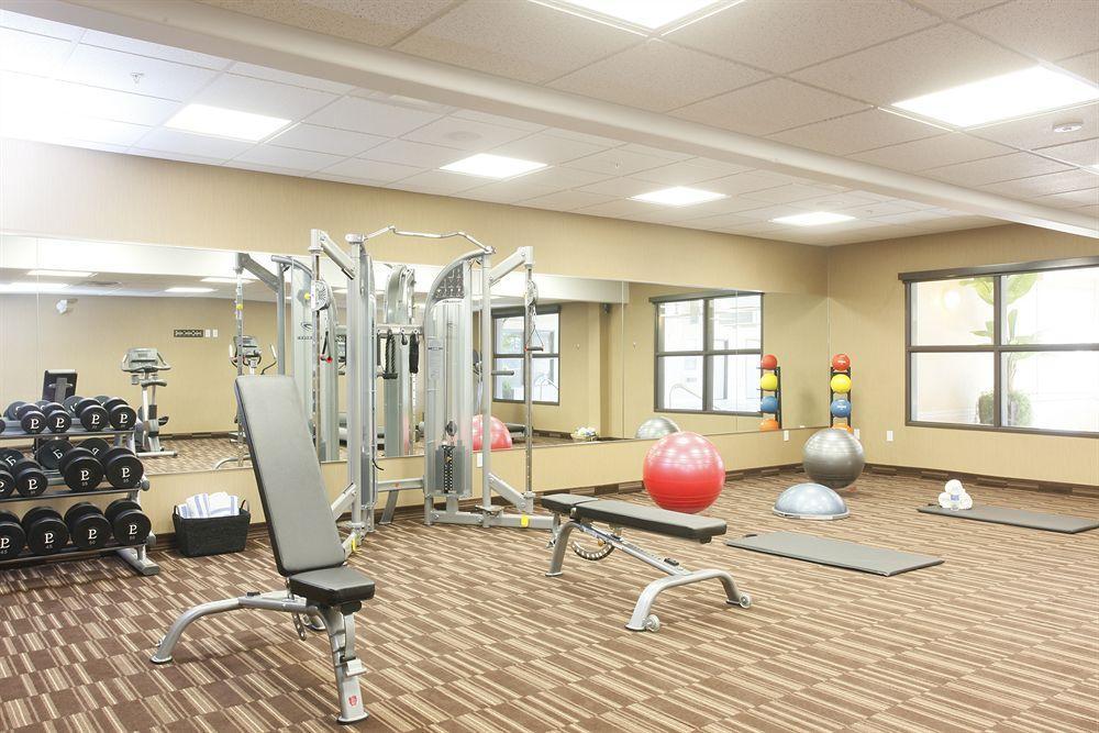 Pomeroy Inn & Suites At Olds College Esterno foto