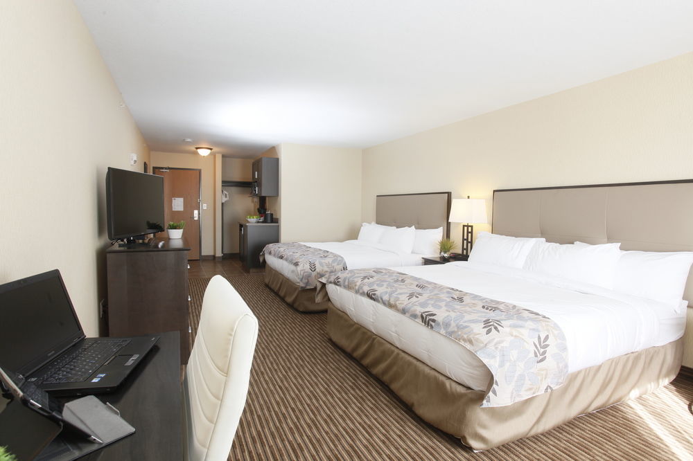 Pomeroy Inn & Suites At Olds College Esterno foto